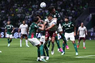 Palmeiras e Fluminense se enfrentam no Nubank Parque.