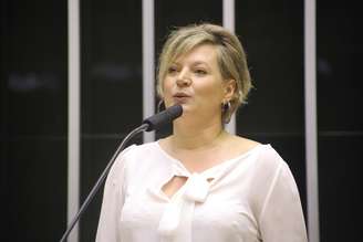 Joice Hasselmann, ex-deputada feral apoiadora de Jair Bolsonaro, declarou voto em Lula