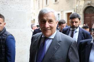 Ministro Tajani exigiu que mulheres sejam libertadas imediatamente