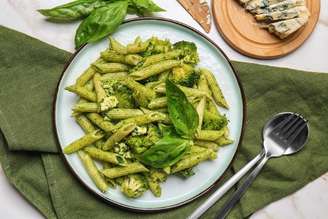 penne ao pesto.