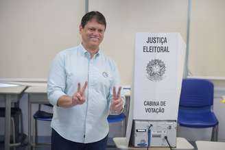 Governador de São Paulo foi um dos cabos eleitorais do senador Flávio Bolsonaro (PL-RJ) no 1º turno