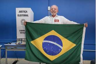 Lula é reeleito presidente da República