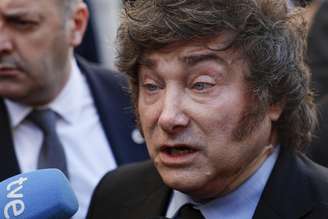 Porta-voz alegou que petista não parabenizou líder argentino em sua eleição