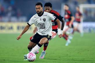 Flamengo v Atletico Mineiro - Brasileirao 2026 - Renan Lodi e Gonzalo Plata 