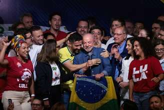 Presidente Lula durante pronunciamento após resultado das eleições presidenciais, em São Paulo