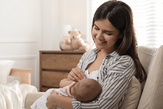A amamentação favorece o desenvolvimento da mandíbula e do palato, com reflexos futuros na mastigação, na fala e na alimentação