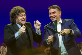 Presidente da Argentina, Javier Milei chegou a participar da campanha de Flávio Bolsonaro no Brasil