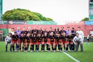 Jogadoras do time sub-20 das Bragantinas. 