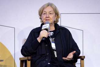 A secretária municipal de Urbanismo e Licenciamento de São Paulo, Elisabete França, em fórum promovido pelo Estadão sobre loteamento urbano.