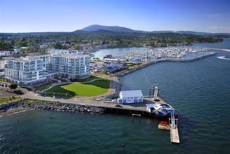 <p><strong>Vancouver Island</strong><br />Canadá pode não parecer uma escolha óbvia para quem busca um destino praiano, mas Vancouver Island, na Colúmbia Britânica é destino popular graças à parque nacional das Ilhas do Golfo. A ilha também é possui uma grande comunidade marinha e tem opções de estádia acessíveis como é o caso do Cais Sidney Hotel & Spa</p>