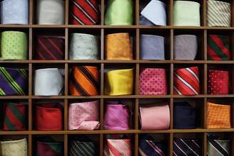 Os acessórios, como gravatas, carteiras e cintos, também aparecem na lista, com 1% de intenção de compra. De acordo com a pesquisa, 77% das pessoas deixam para comprar o presente na semana que antecede a data