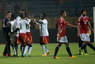 Jogadores de Gana festejam classificação para a Copa do Mundo; apesar de derrota por 2 a 1 para o Egito, a equipe garantiu vaga ao Mundial de 2014