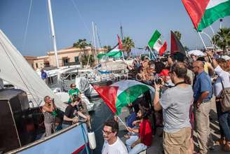 Israel intercepta barco de ativistas pró-Palestina