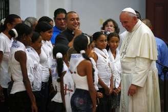 Papa Francisco durante visita ao santuário de Nossa Senhora da Caridade do Cobre