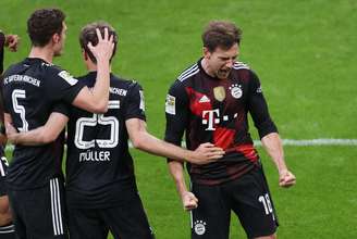 Jogadores do Bayern comemoram mais um triunfo