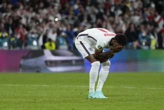 Rashford perdeu pênalti na final da Euro (Foto: FRANK AUGSTEIN / POOL / AFP)