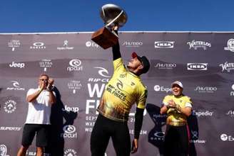 Medina celebra tricampeonato mundial (Foto: Sean M. Haffey/AFP)