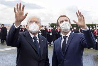 Mattarella e Macron durante encontro em Roma em 2021