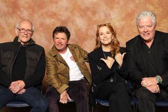 Christopher Lloyd (doutor Emmett Brown), Michael J. Fox (Marty McFly), Lea Thompson (Lorraine Baines McFly) e Tom Wilson (Biff Tannen) 