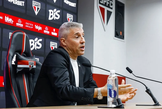 Crespo desvia de comentar política do São Paulo, mas admite: 'Cenário que não ajuda'