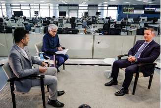 Guilherme Derrite, em entrevista ao Papo com Editor, afirmou que não tem pretensão de concorrer ao governo do Estado, mas não descarta