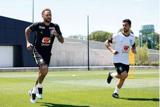 Neymar treina com bola na Seleção Brasileira pela segunda vez –