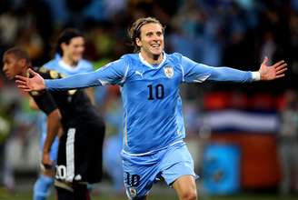 Diego Forlán durante a vitória do Uruguai sobre a Alemanha na Copa de 2010 