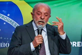 Lula sanciona lei que fortalece o futebol feminino no Brasil