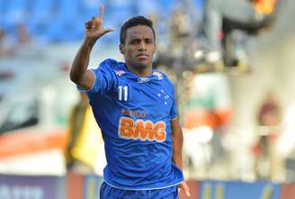 <p>Para ganhar experiência, jovem Élber deve ser emprestado pela diretoria do Cruzeiro</p>