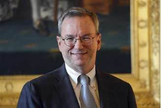 <p>Presidente do conselho do Google, Eric Schmidt, visitou a ilha neste fim de semana </p>