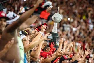 Taça da Libertadores é desejo dos torcedores de Flamengo e River (Foto: Alexandre Vidal e Marcelo Cortes/Flamengo)