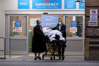 Centro Médico Maimonides no Brooklyn, Nova York 14/4/2020 REUTERS/Caitlin Ochs