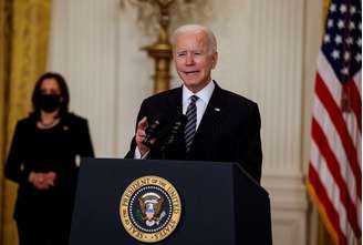 Presidente dos Estados Unidos, Joe Biden, fala sobre a vacinação contra a Covid-19 durante um evento na Casa Branca, em Washington, EUA
18/03/2021 REUTERS/Carlos Barria