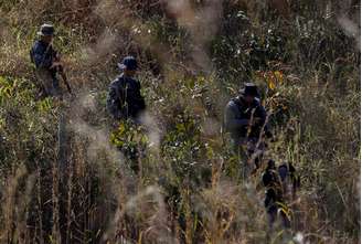 Policiais trabalham para capturar Lázaro Barbosa, suspeito de assassinatos em série e que está foragido há mais de uma semana, em Girassol, distrito do município de Cocalzinho de Goiás (GO)