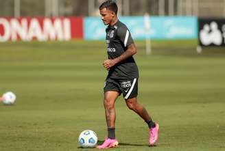 Marquinhos teve seu retorno solicitado pela comissão técnica do Corinthians (Foto: Rodrigo Coca/Ag. Corinthians)