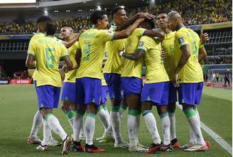 Fernando Diniz mantém formação da Seleção Brasileira –