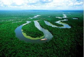 Afinal, o Rio Amazonas é mais extenso com 7.062 km mas abrange áreas fora do Brasil: no Peru e na Colômbia. Por isso, quando se considera um rio apenas brasileiro, o São Francisco é o campeão.