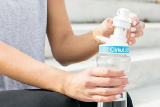 Garrafas com cápsulas estão ganhando notoriedade nas redes sociais