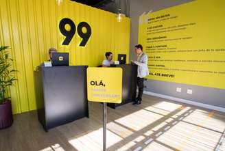 A 99 investe em educação no trânsito com cursos, parcerias e conteúdo para motoristas e motociclistas parceiros