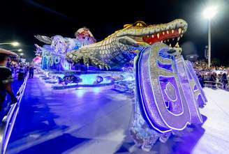 Com o enredo 'Vozes Ancestrais para um Novo Amanhã', a Gaviões da Fiel desfila no Anhembi na madrugada deste domingo, 15