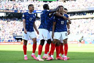 Seleção da França comemora gol de Mbappé contra Senegal pela Copa do Mundo de 2026