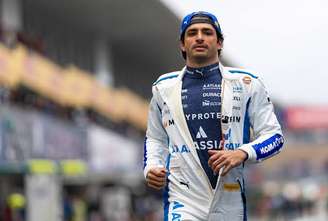Chefe da Williams garante que Carlos Sainz segue comprometido com o projeto