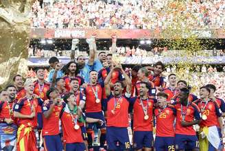 A Espanha conquistou o troféu na Copa do Mundo com 48 seleções.