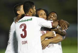 <p>Mesmo com time cheio de reservas, o Fluminense superou os sustos do Volta Redonda e venceu fora de casa por 3 a 1. Dessa forma, o time tricolor segue invicto no Campeonato Carioca</p>