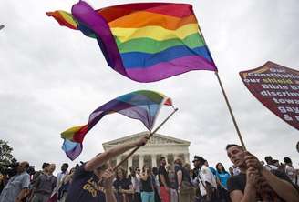 Pessoas comemoram aprovação do casamento gay nos EUA.  26/6/2015.