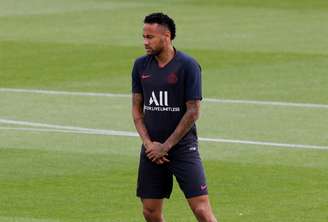 Neymar durante treino do Paris Saint-Germain