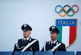 Policiais durante partida de tênis em Roma
19/05/2019
REUTERS/Tony Gentile