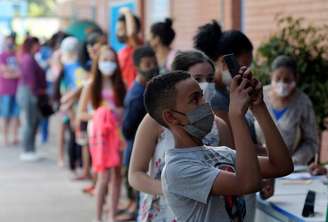 Vacinação de jovens em Betim
16/6/2021 REUTERS/Washington Alves