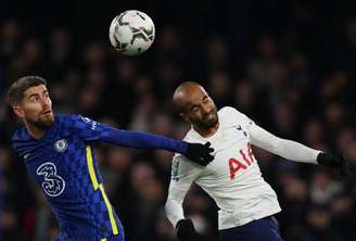 Chelsea eliminou o Tottenham recentemente na semifinal da Copa da Liga Inglesa (Foto: ADRIAN DENNIS / AFP)