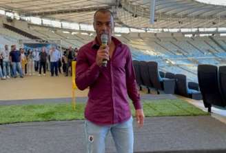 Cafu foi homenageado no Maracanã nesta terça-feira (Foto: João Marcos Santana / LANCE!)